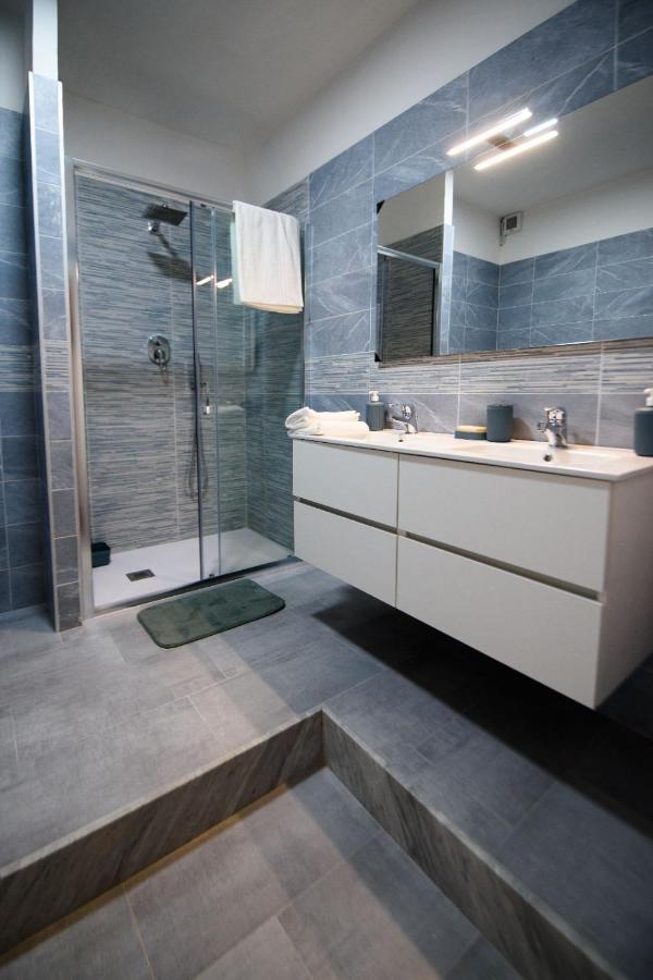 Sallu Boutique Салерно Экстерьер фото